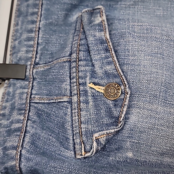 OLD Navy Classic Rise Denim Bermuda Shorts - Picture 7 of 8